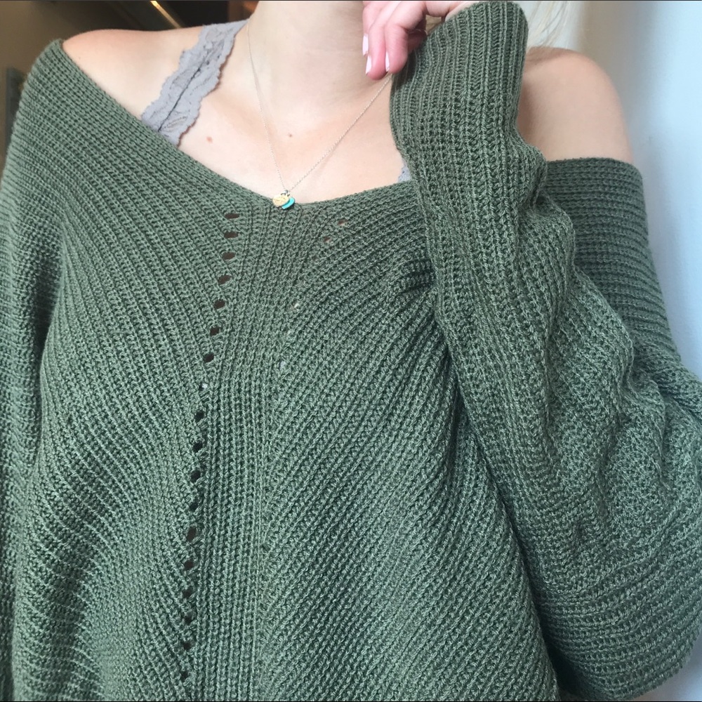 NWOT Super cozy army green sweater